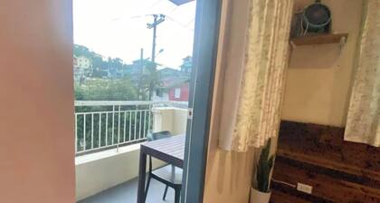 Room in Apartment - Antonios Cafe & Transient Homes Baguio
