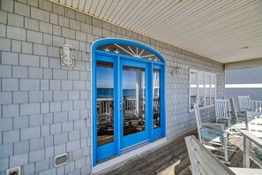 Terrace/patio - Island Spirits (Surf City)