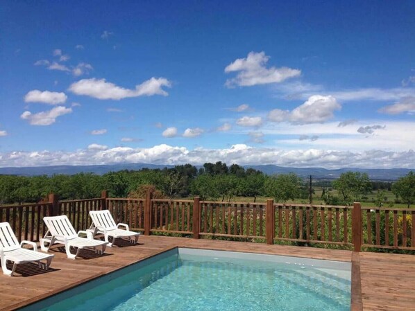 Outdoor pool, a heated pool - Cottage and studio with heated swimminpool (Douzens)