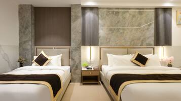 Superior Room | In-room safe, iron/ironing board, free WiFi, bed sheets