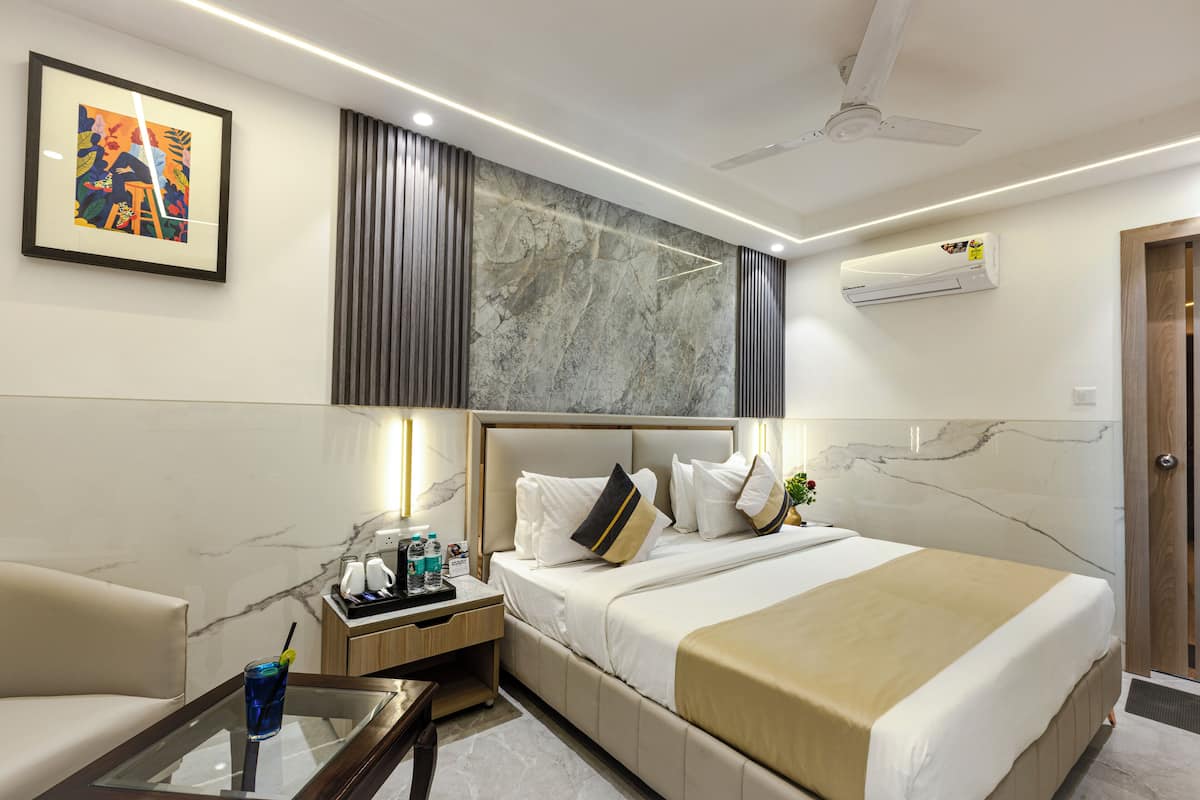 Superior Room, Balcony | Peti besi dalam bilik, seterika/papan seterika, Wi-fi percuma
