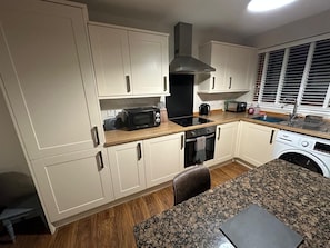 Fridge, microwave, oven, toaster - Pebble Cottage, on NC 500 (Golspie)