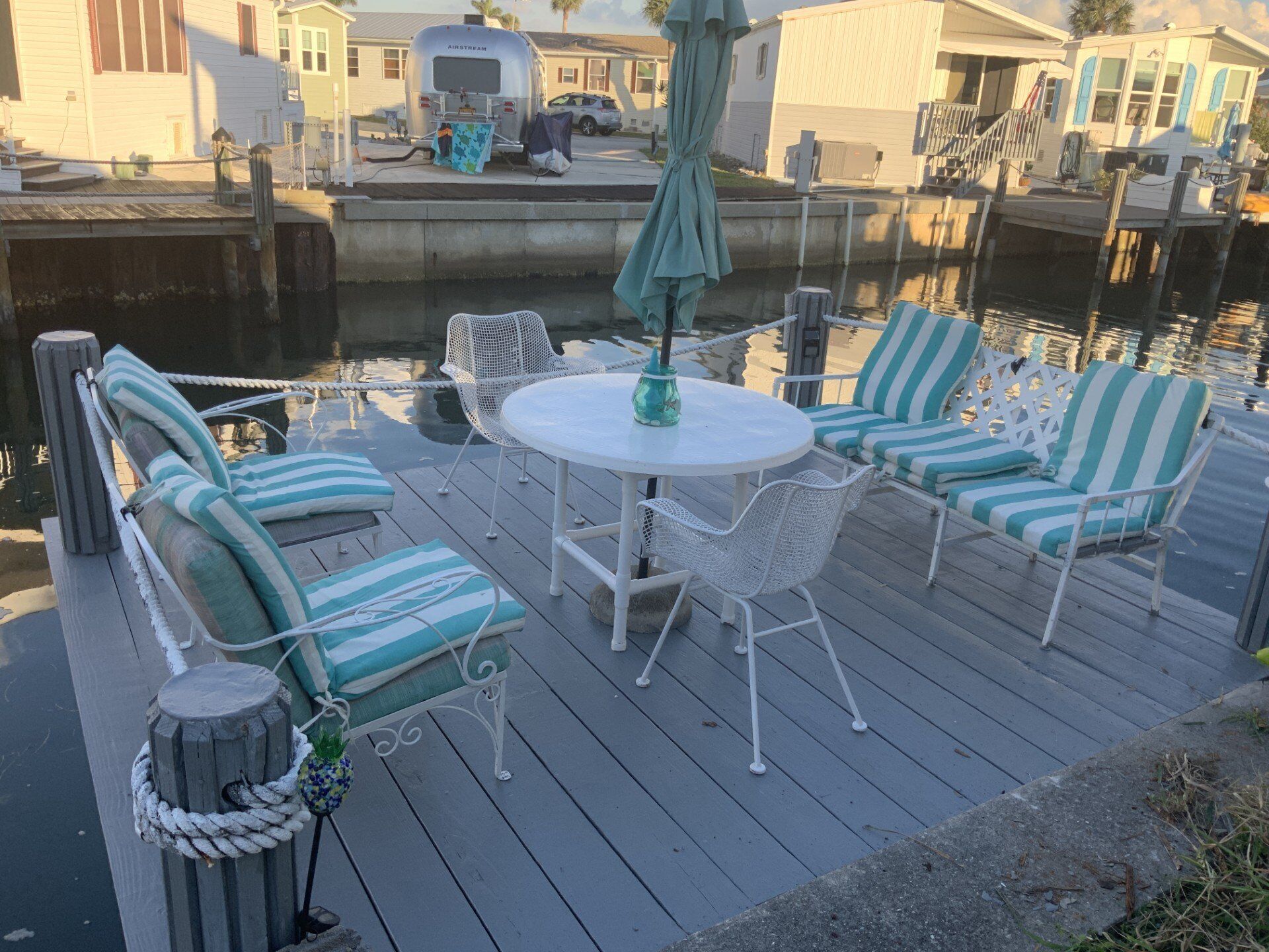 屋外ダイニングエリア