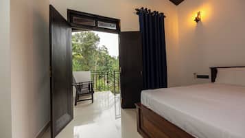 Standard Double Room, Garden View | Free WiFi