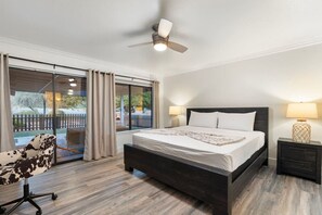 4 bedrooms, desk, free WiFi, bed sheets - Red Rocks House | Chef`s Kitchen, Fireplace (Sedona)