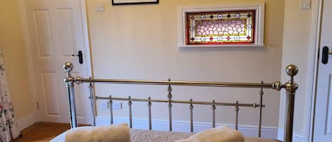 2 bedrooms, iron/ironing board, travel cot, free WiFi