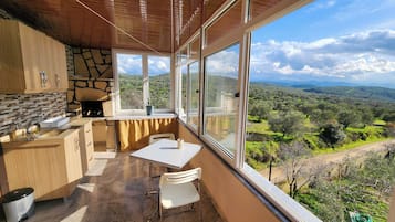 Panoramic Room, Mountain View | Terrace/patio