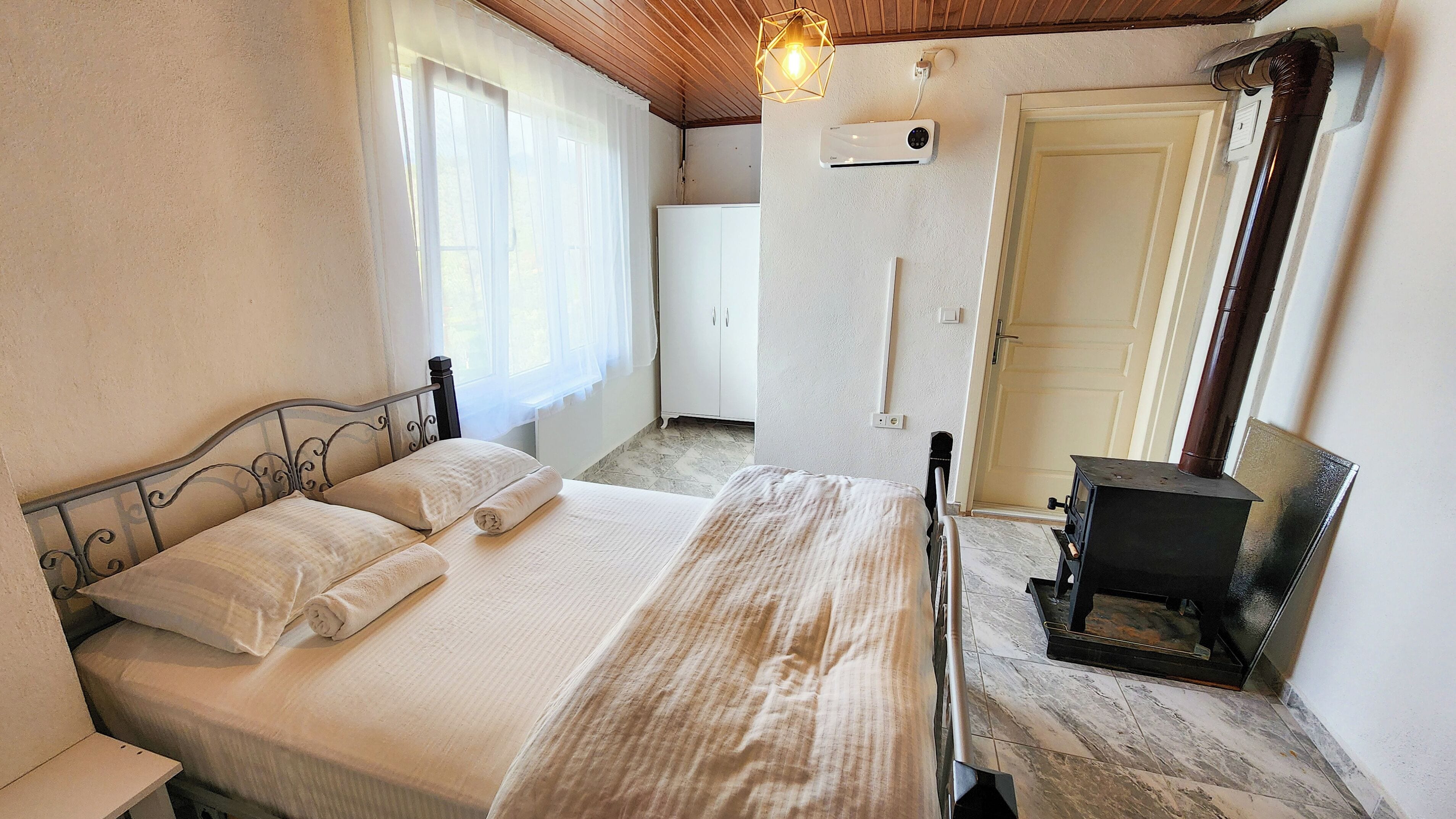 Panoramic Room, Mountain View | Premium bedding, WiFi (free), bed sheets