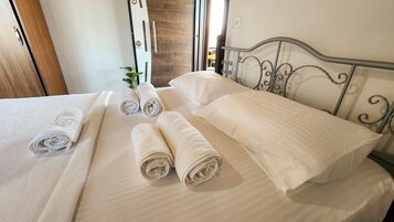 Panoramic Room, Mountain View | Premium bedding, free WiFi, bed sheets