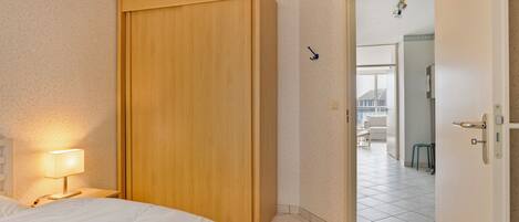 2 bedrooms, internet