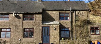 Anroach Farm House in The Peak District (sleeps 20)