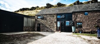 Anroach Farm House in The Peak District (sleeps 20)