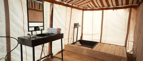 Tente Deluxe | Salle de bain