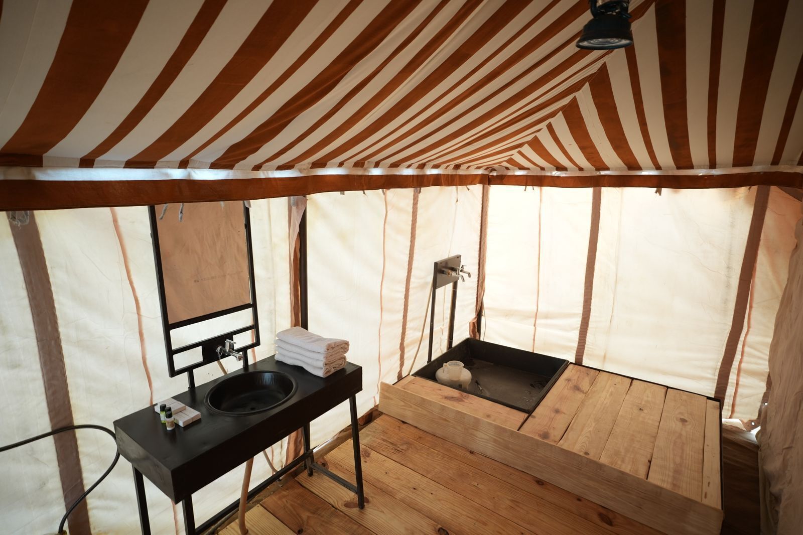 Deluxe Tent | Bathroom