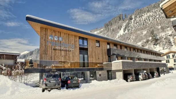 Exterior - Sunlit Alpine Apartment in Neukirchen (Neukirchen am Großvenediger)