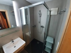 Shower - Mountain View Chalet in Wald im Pinzgau (Wald-Königsleiten)