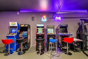 Casino - Wonders Nest: Pool, Spa, Arcades, Putting Green! (Coachella)