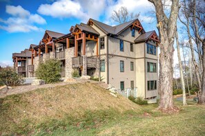 Exterior - Chalakee Lodge CK-2- Mountain View, Gated Resort, Indoor/Outdoor Pools & Hot Tub (Boone)