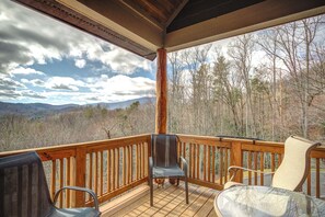 Property grounds - Timbers Q-4- Mtn Condo, Gated Resort, Indoor/Outdoor Pools & Hot Tub, Two Levels (Boone)