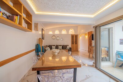 Villa with pool 10 minutes from the beach!