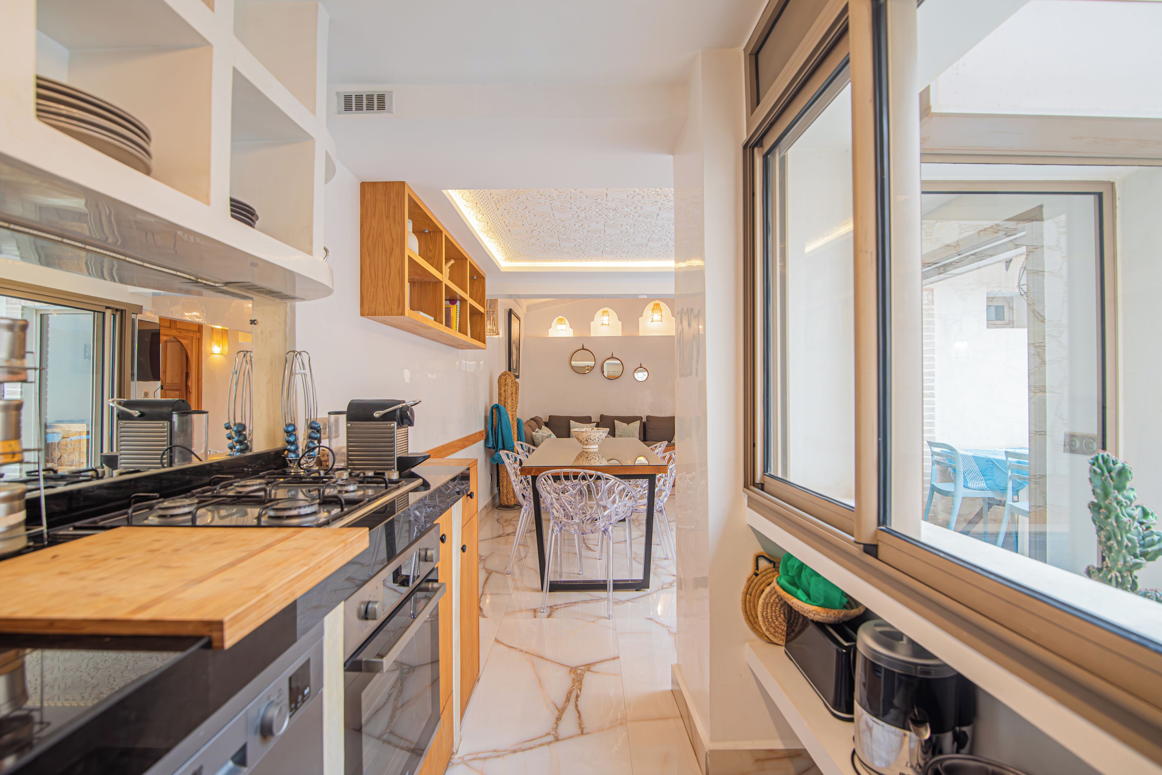 Microwave, oven, dishwasher, electric kettle