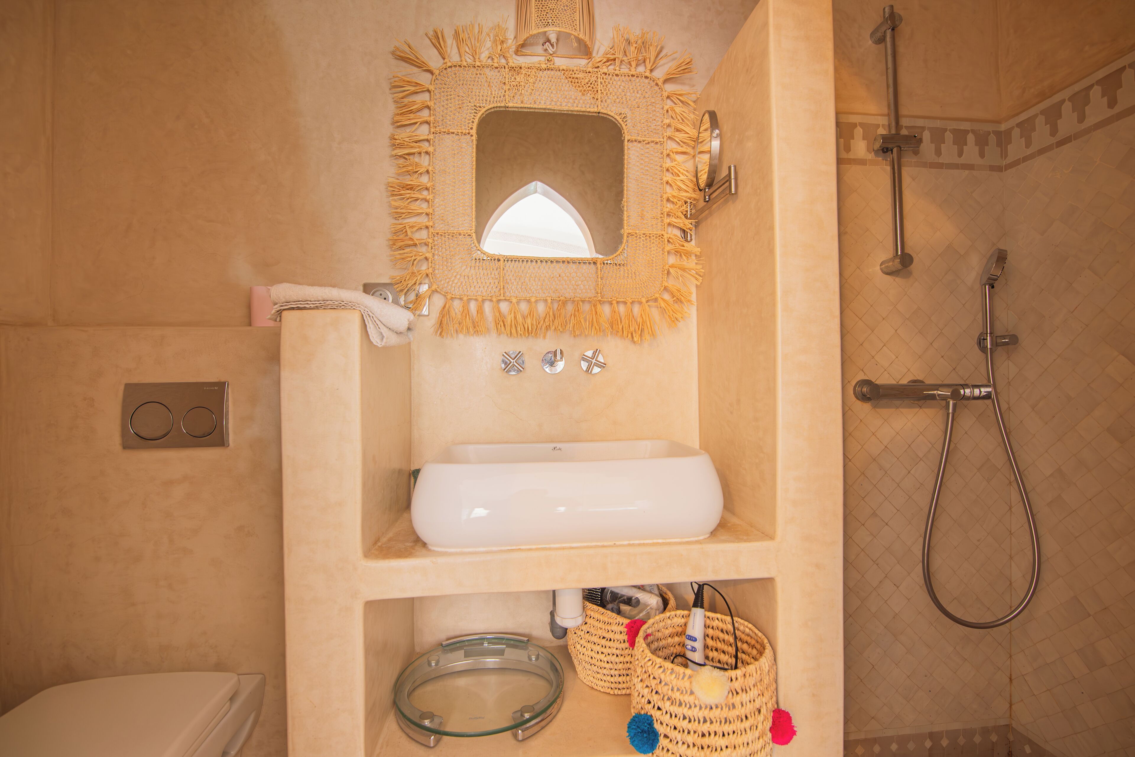 Shower, hair dryer, towels, toilet paper