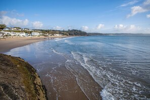 Exterior - 13 Rhodewood House - 2 Bedroom Apartment - Saundersfoot (Saundersfoot)