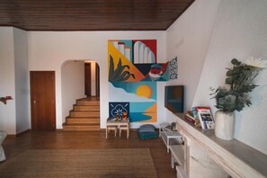 Interior - Gundi House (Santo Isidoro)