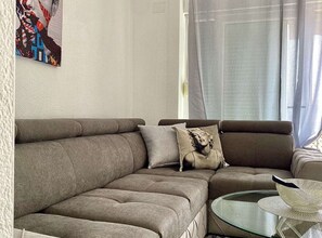 Apartment (Classic One Bedroom Apartment)