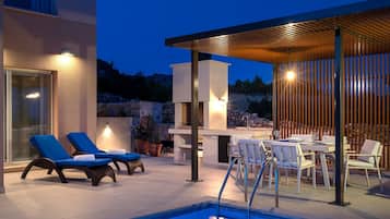 Villa (Three Bedroom Villa with Pool) | Outdoor pool