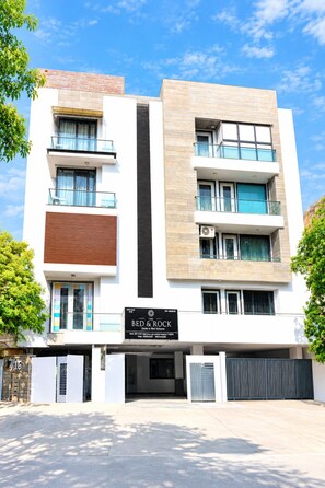 Front of property - The Bed and Rock (New Delhi)