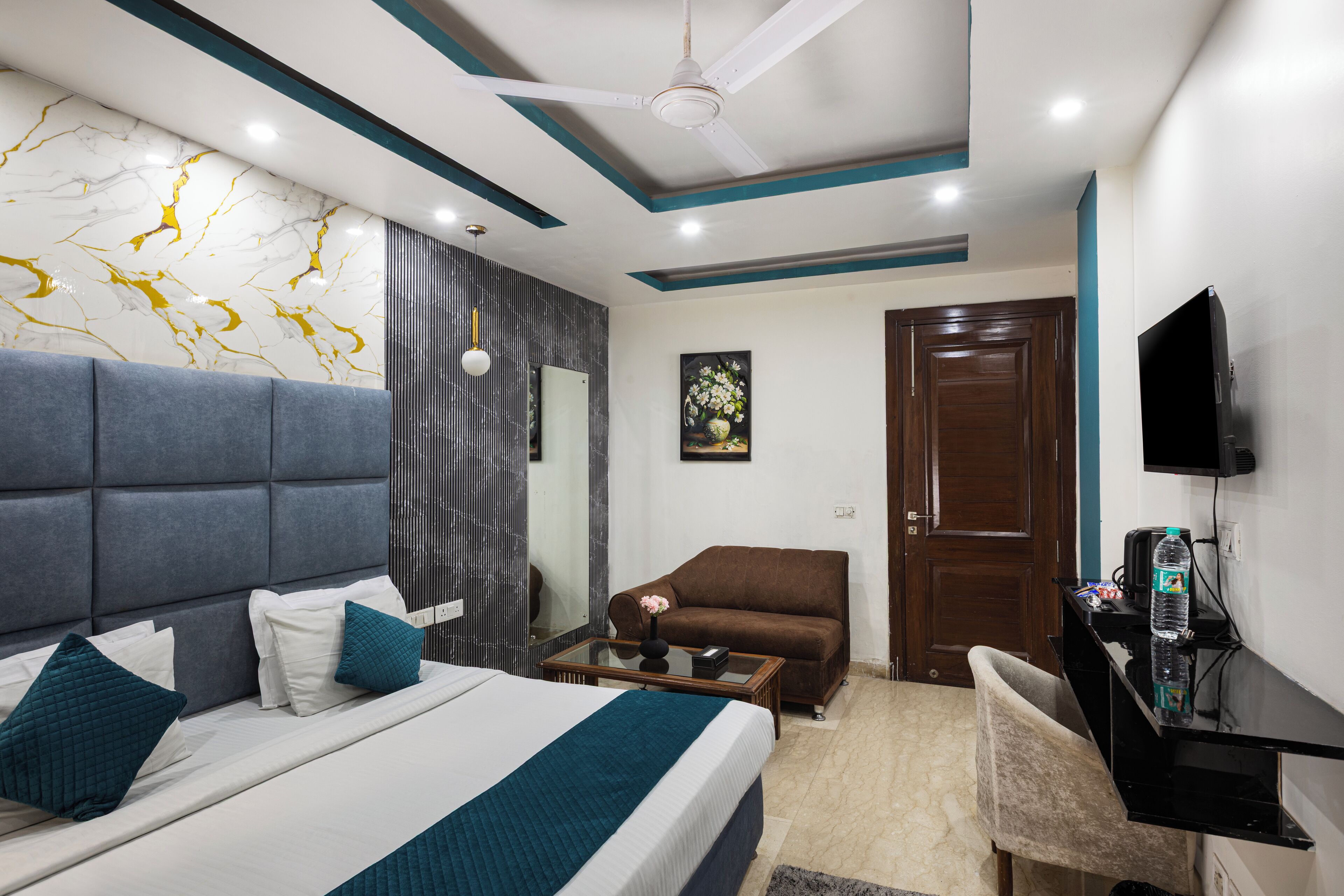 Deluxe Double Room | Free WiFi