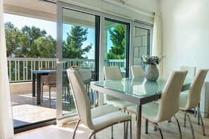 Superior apartman, erkély, kilátással a tengerre | Erkély