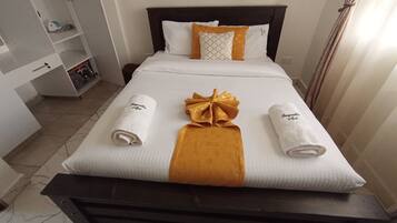 1 chambre, fer et planche à repasser, Wi-Fi, draps fournis