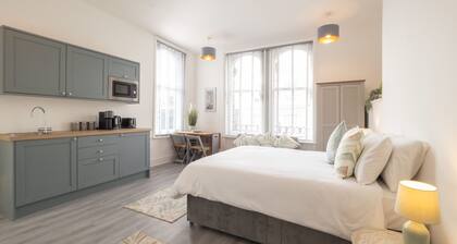Host Stay Harbour Point