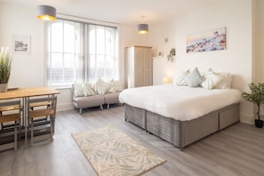 Apartment | 1 bedroom, Internet - Host Stay Harbour Lights (Ramsgate)