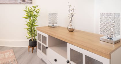 Host Stay The Crow s Nest