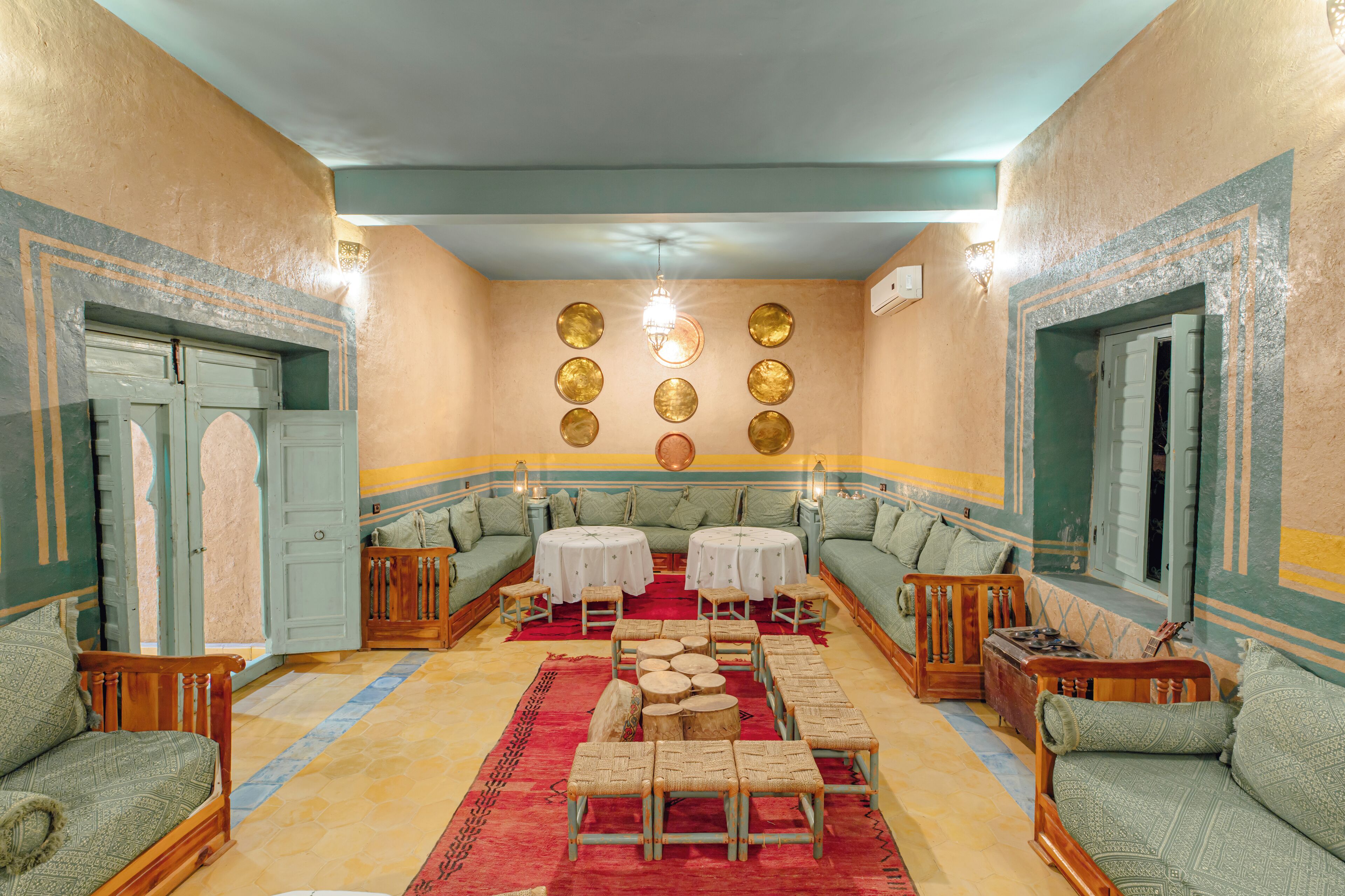 Dinner served, alfresco dining 