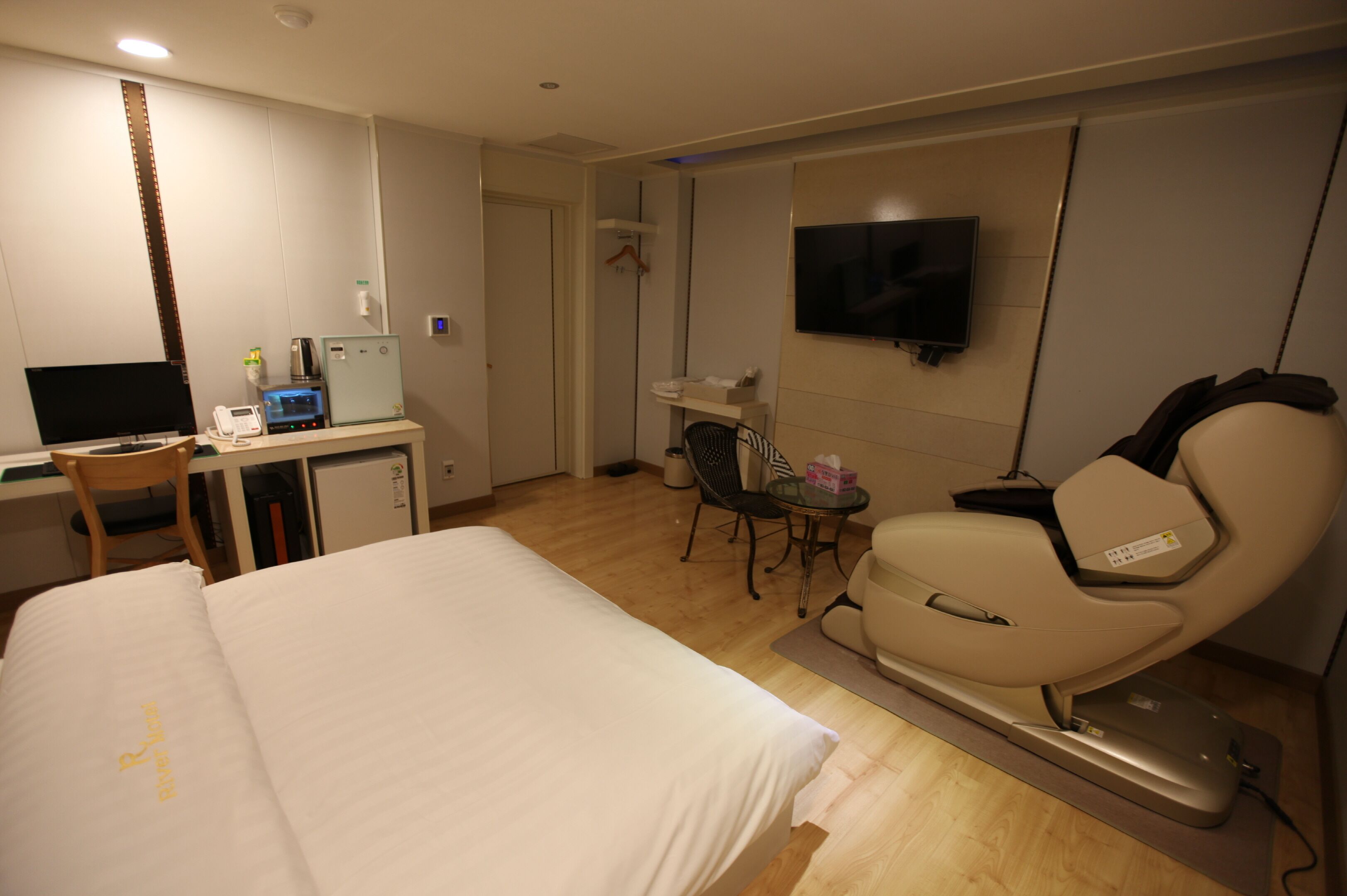 Deluxe Double Room, River View | Frette Italian sheets, premium bedding, down comforters, desk