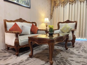 Rom – president | Blendingsgardiner, wi-fi (inkludert) og sengetøy