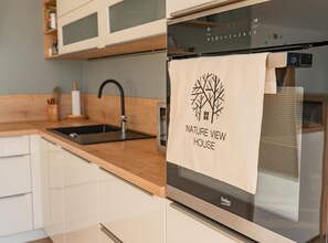 Hus (Three Bedroom Holiday Home with Terra) | Eget kjøkken | Kjøleskap