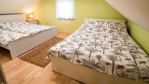 Ferienhaus (One Bedroom Holiday Home with Terrace)