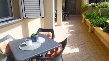 Apartment (One Bedroom Apartment) | Exterior