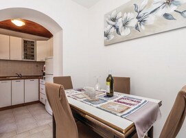 Apartamento (One Bedroom Apartment) | Sala de jantar