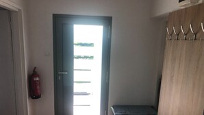 Leilighet (Two Bedroom Apartment with Terrace an) | Lobby