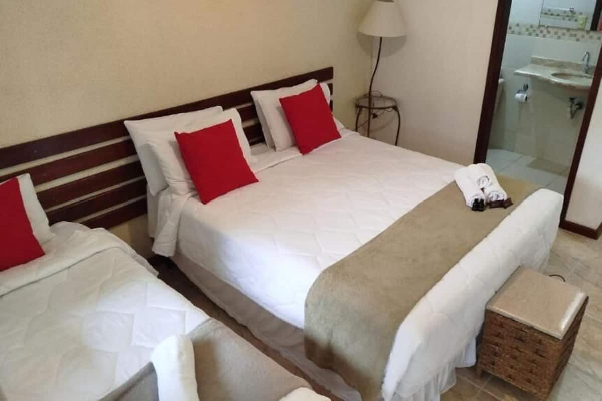 Deluxe Suite, Garden View