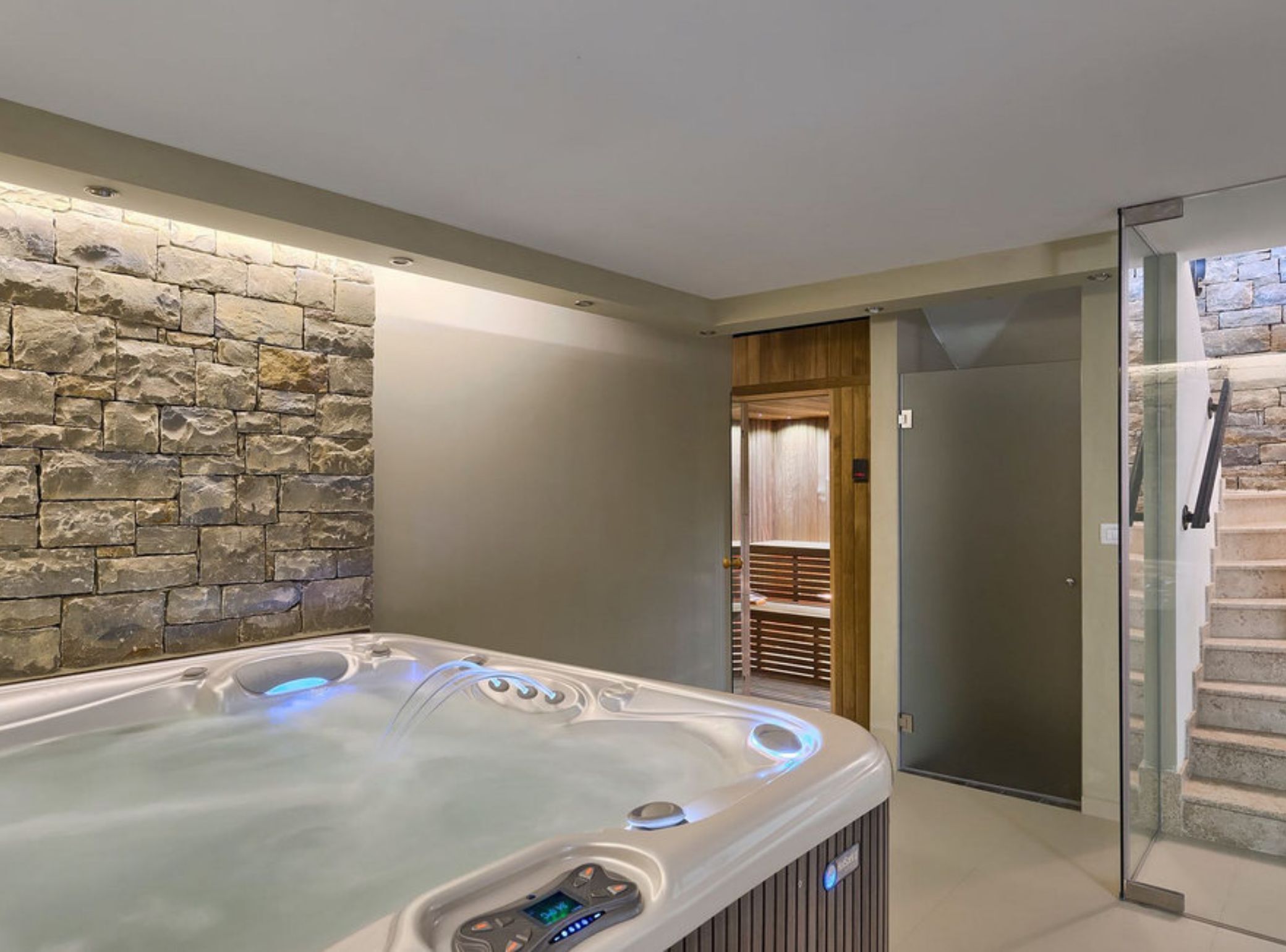 Villa (Four Bedroom Villa With Pool) | Outdoor spa tub