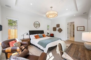 3 Schlafzimmer, Schreibtisch, Bügeleisen/Bügelbrett, WLAN