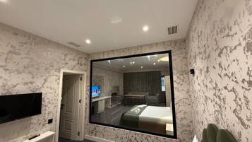 Family Suite, Balcony | In-room safe, desk, blackout drapes, soundproofing