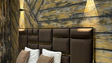 1 bedroom, in-room safe, desk, blackout curtains